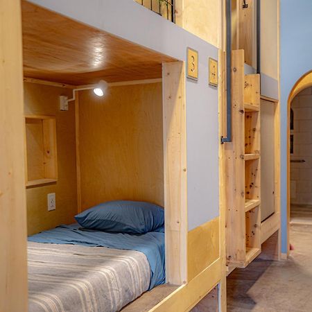 Social Stays - Santa Barbara'S First Hostel On State Street 외부 사진