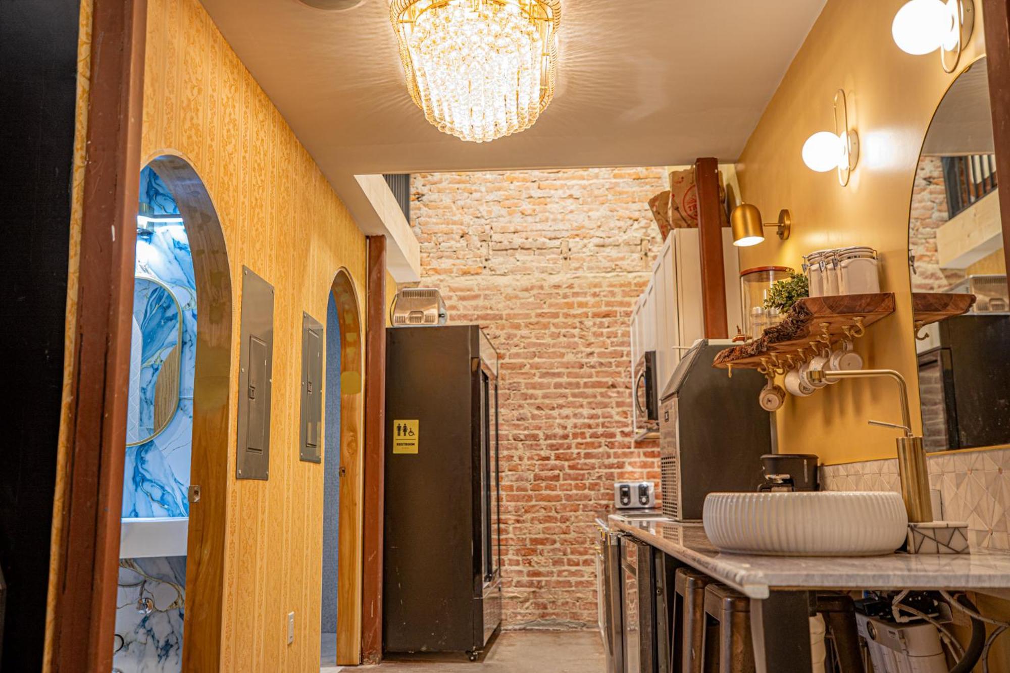 Social Stays - Santa Barbara'S First Hostel On State Street 외부 사진