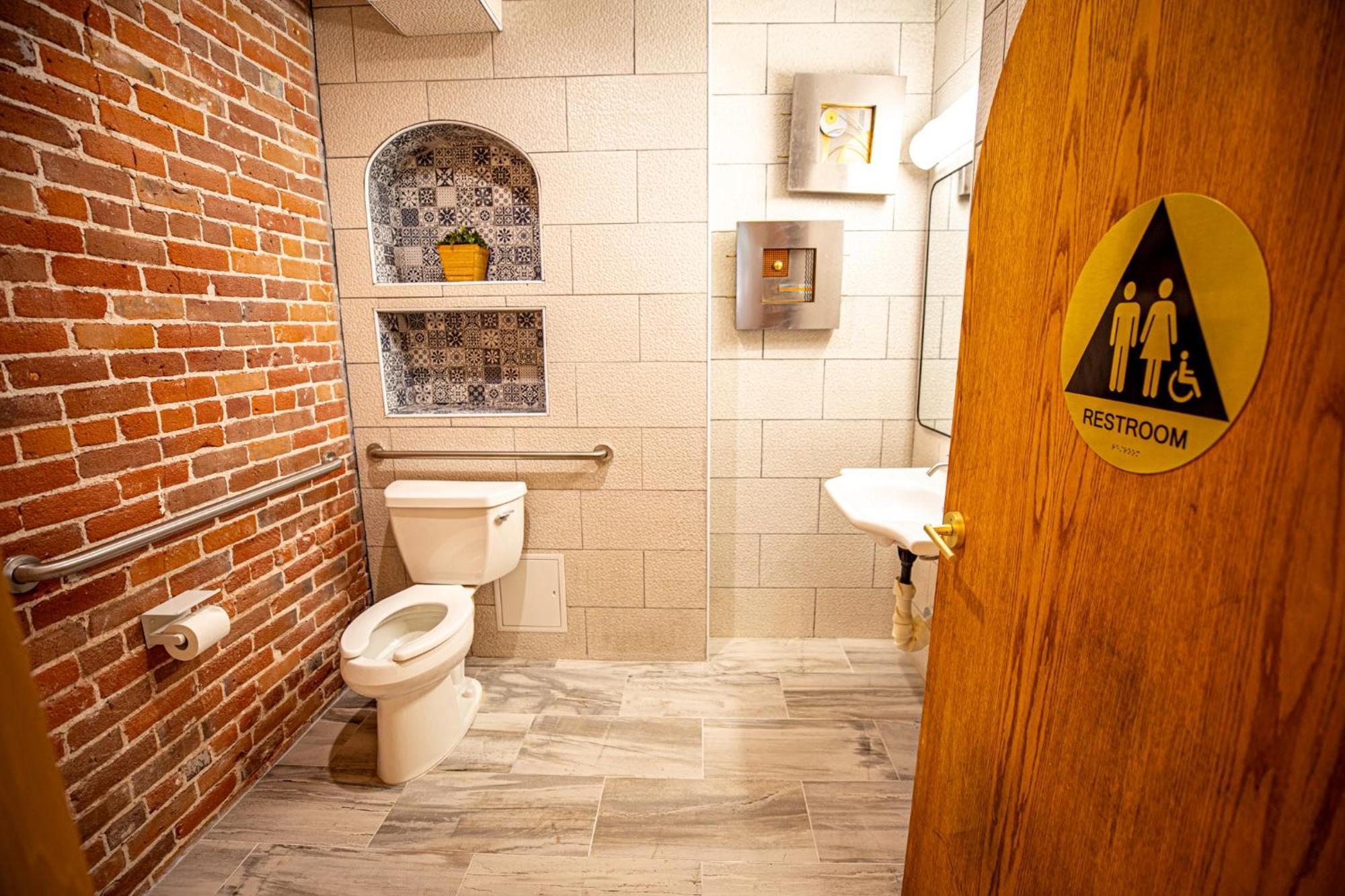 Social Stays - Santa Barbara'S First Hostel On State Street 외부 사진