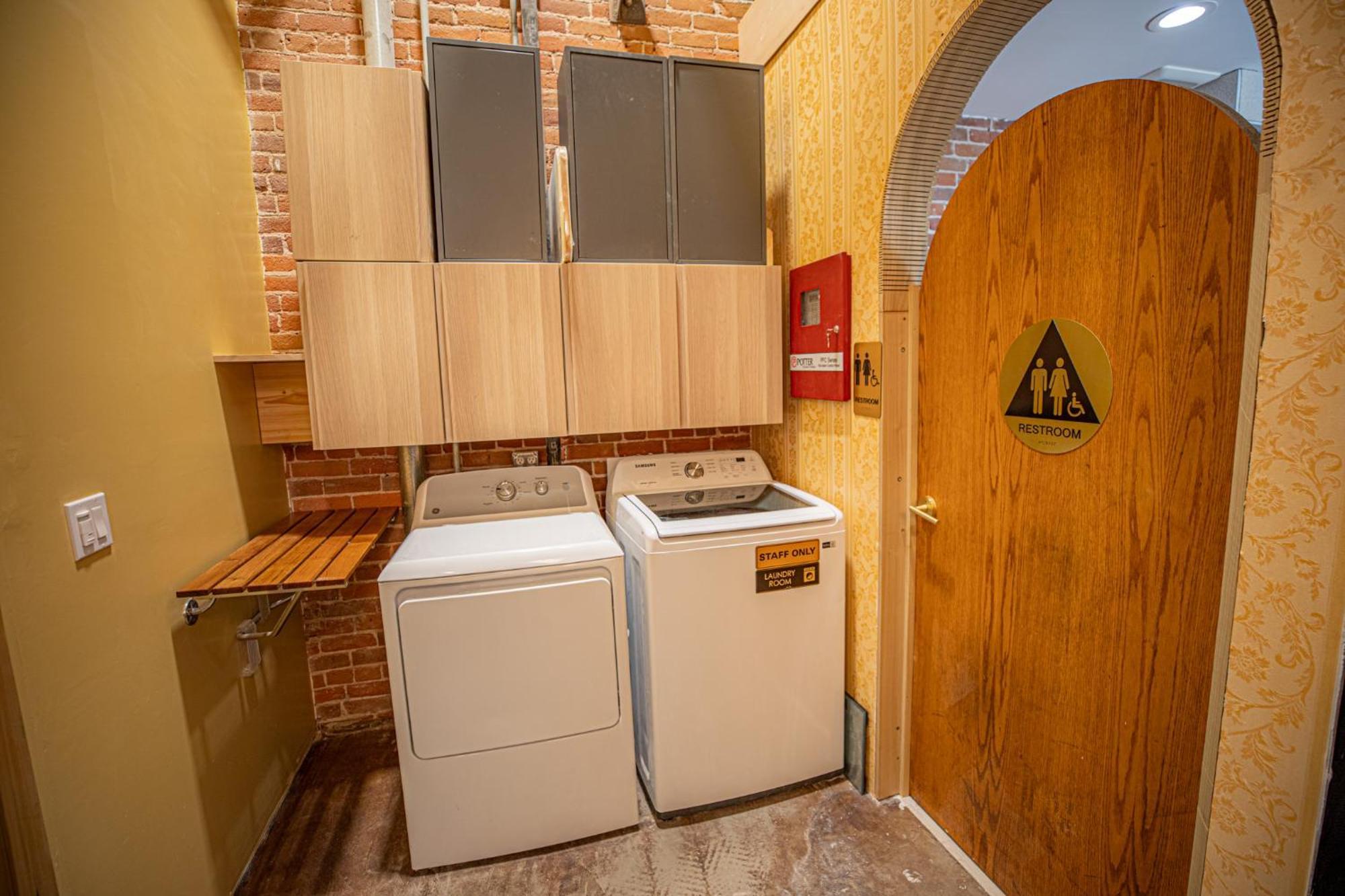 Social Stays - Santa Barbara'S First Hostel On State Street 외부 사진
