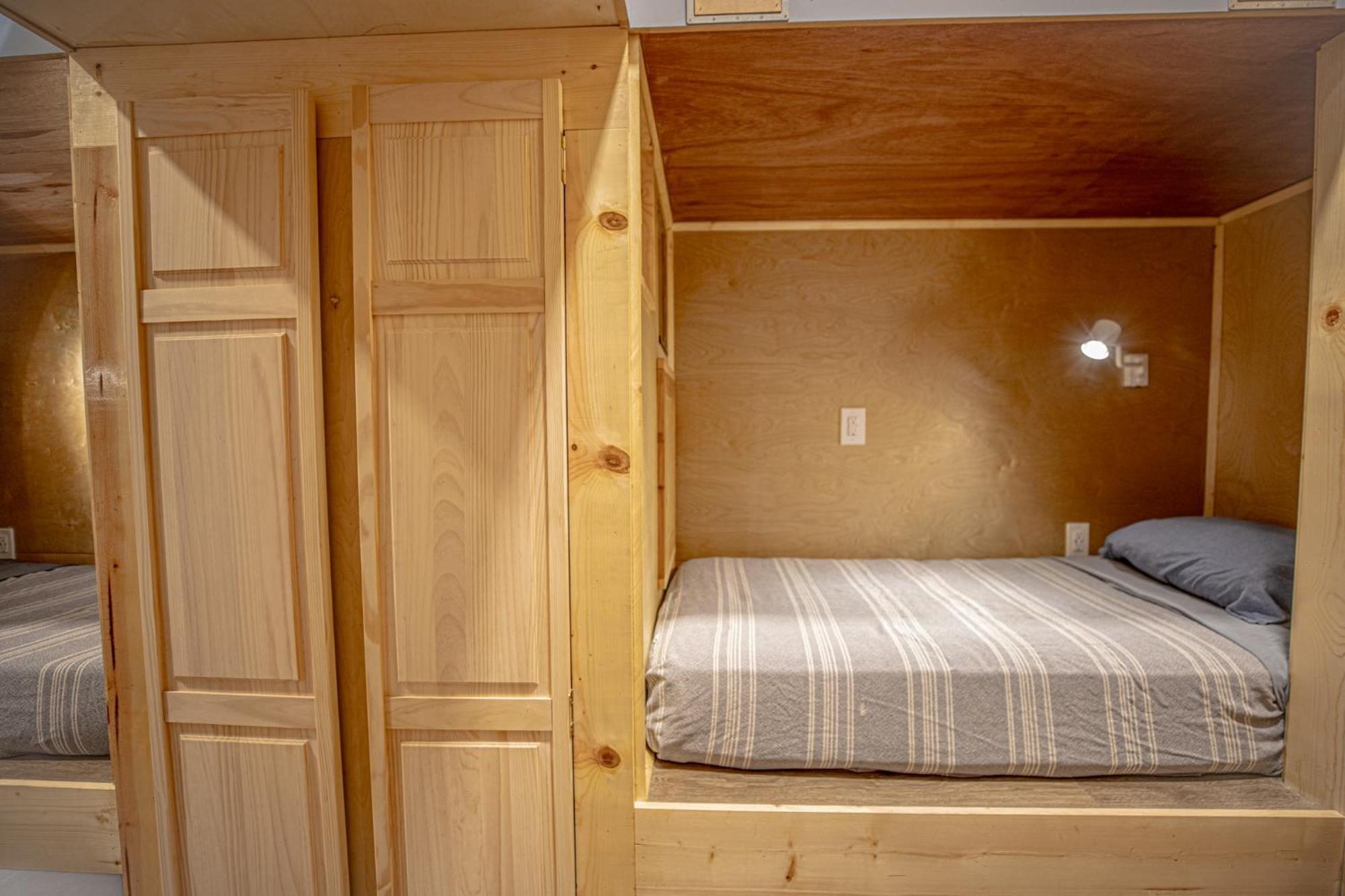 Social Stays - Santa Barbara'S First Hostel On State Street 외부 사진