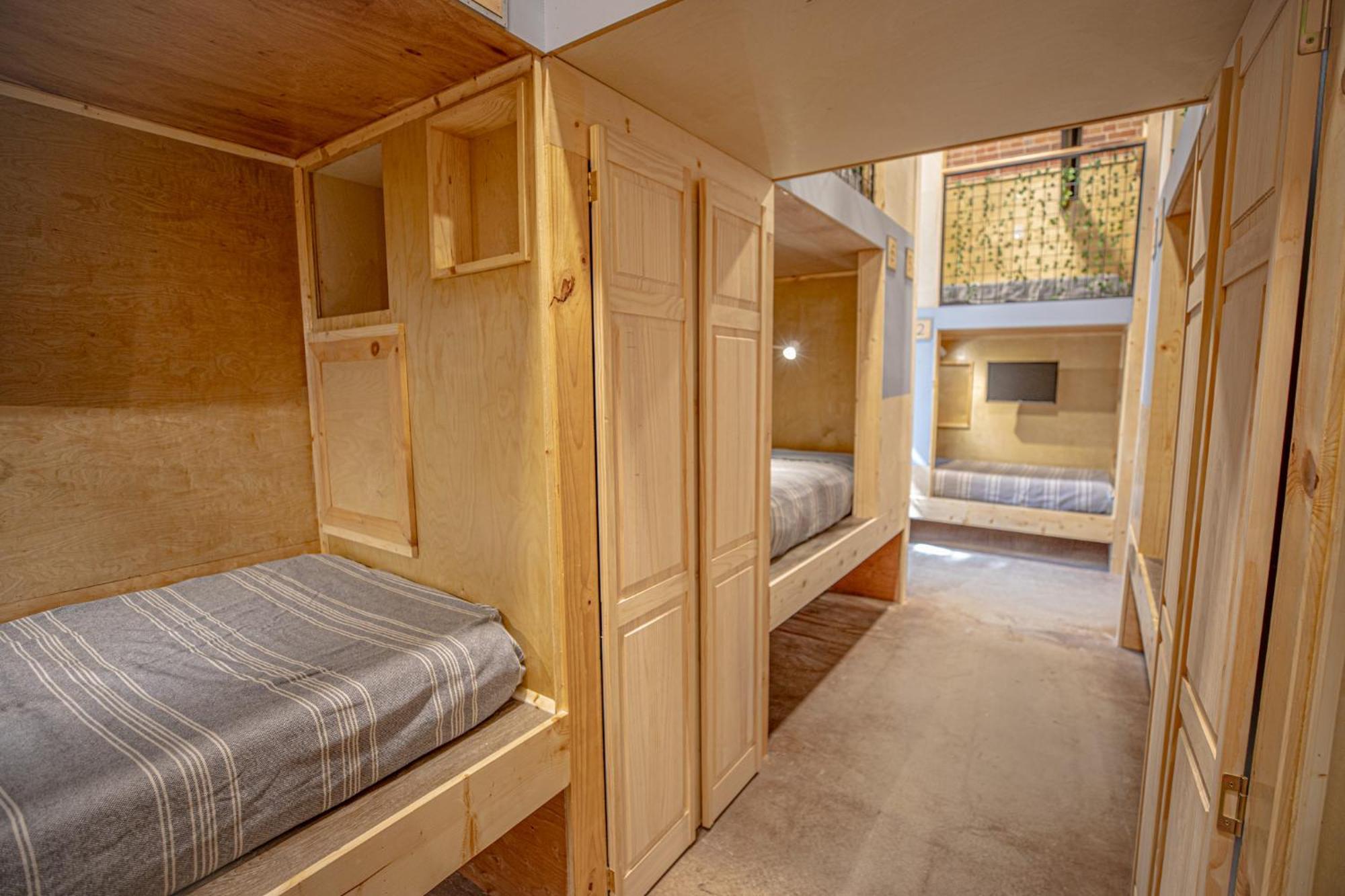Social Stays - Santa Barbara'S First Hostel On State Street 외부 사진